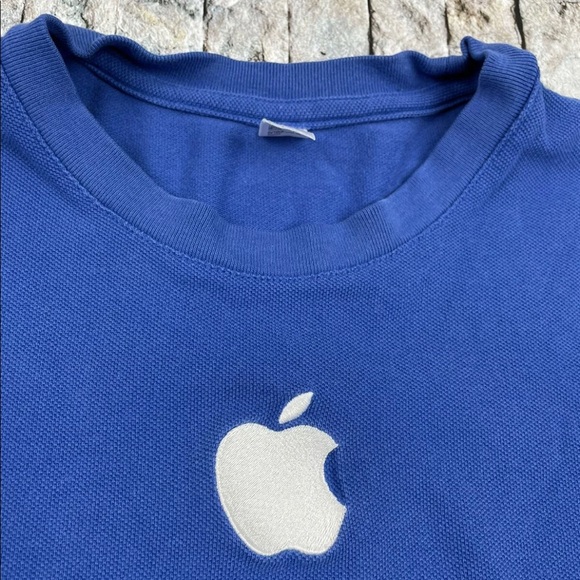 Apple Computer Company Women’s Small Uniform Crewneck Shirt embroidered logo - Picture 2 of 6
